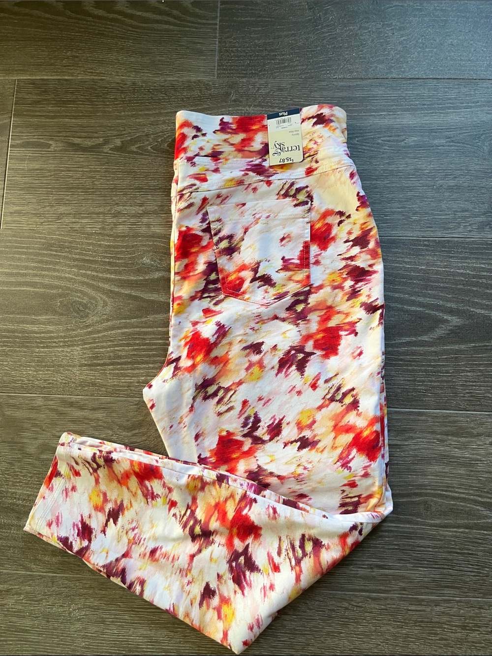 Terra & Sky Multicolor Ankle-Length Cropped Pants - White, Red, Yellow